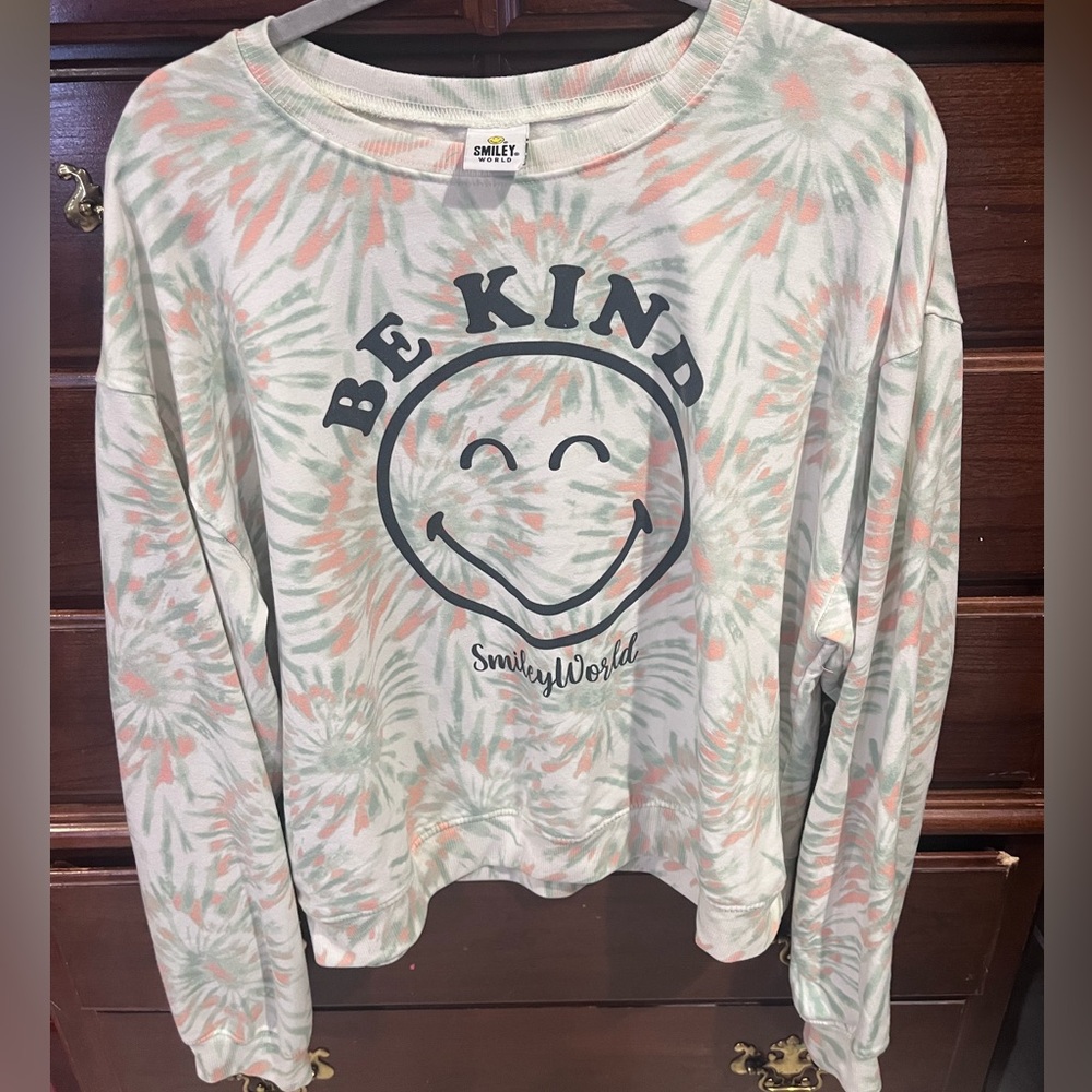 The Smiley Company crewneck, size 2x